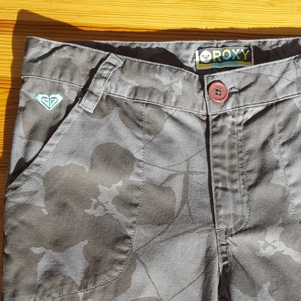 Vintage Roxy Cargo Cammo Pants Gray Sz 16 Kids